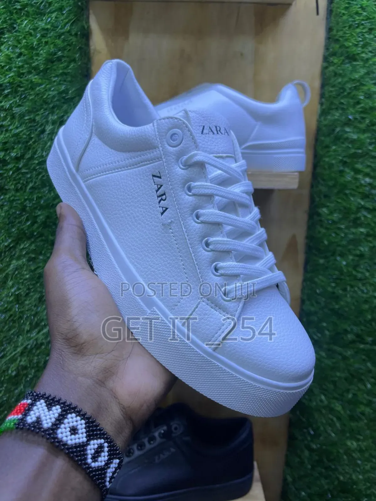 ♻ _zara Casuals In Stock_ 

♻ _size 40-45_