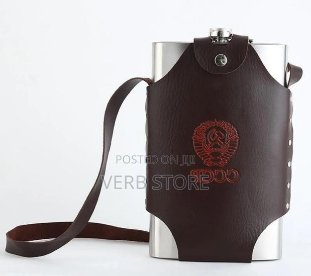 Giant 1.8l Whiskey Bottle - main view