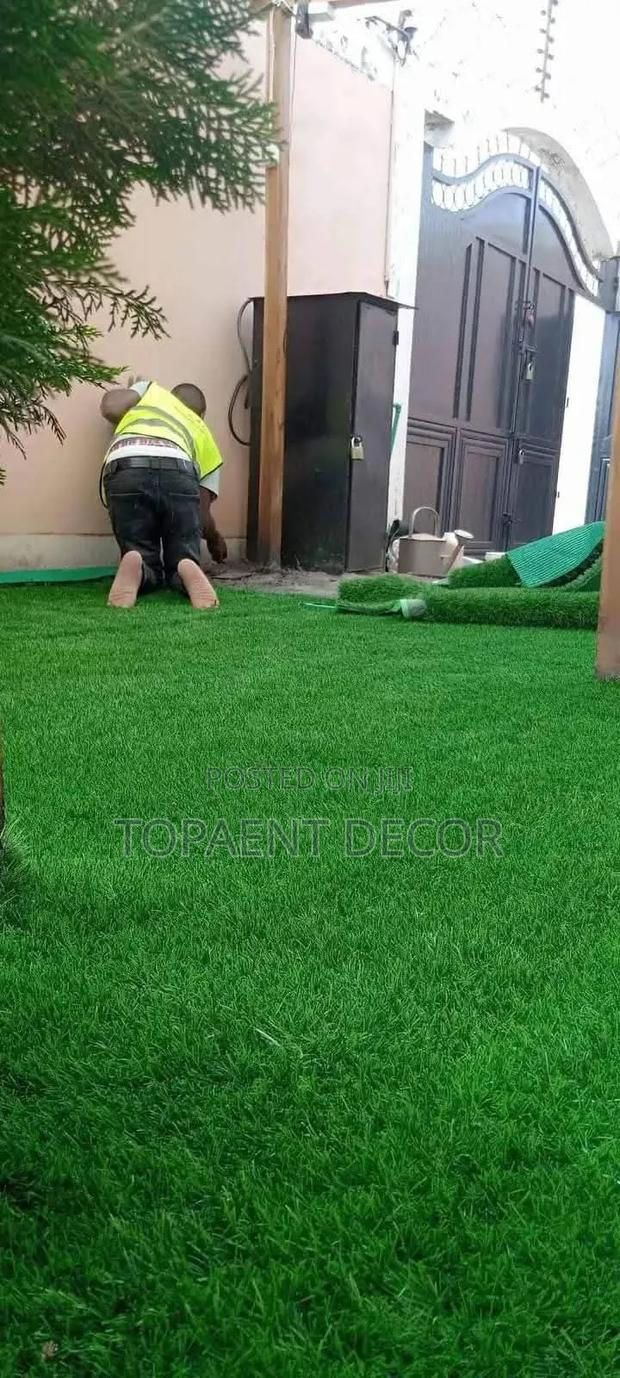 Tenacious Durable Luxurious View Artificial Grass Carpet - main view