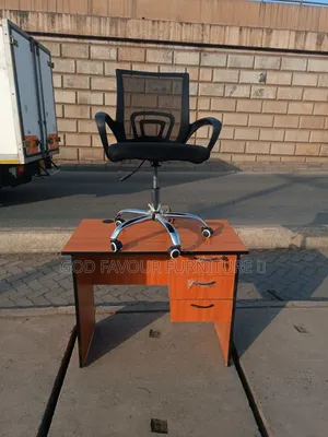 New Lockable Office Desk With Adjustable Mesh Office Chair 9
