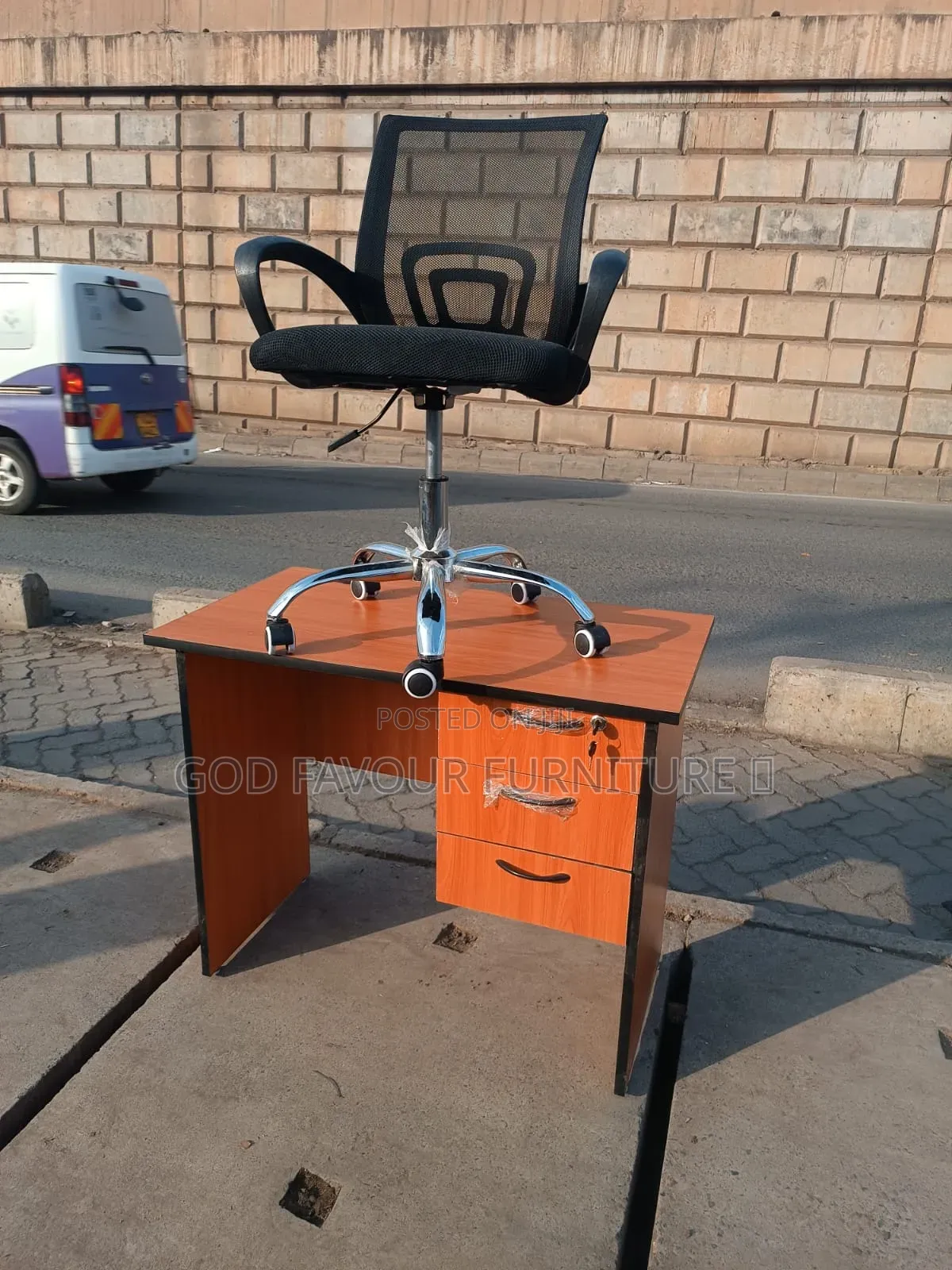 Unique Modern Mesh Office Chair With New Office Desk Tw1j