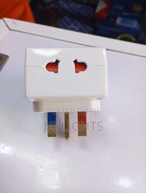 High-Performance Multi-Conversion Electrical Plug 3 Outlets - thumbnail 3