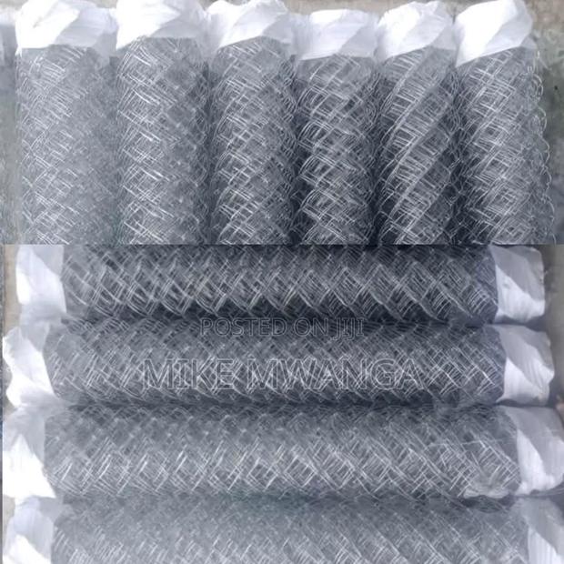 Gauge 11, Galvanized Chain Link Mesh 4ft 80x80