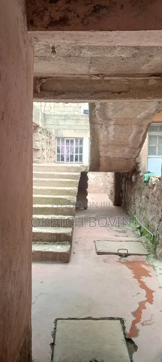 1bdrm Apartment in Mowlem for sale