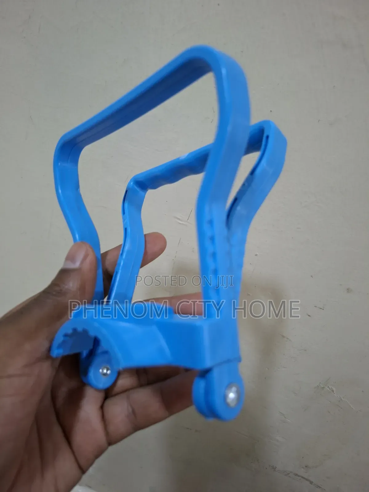 Ergonomic Bottle Lifters