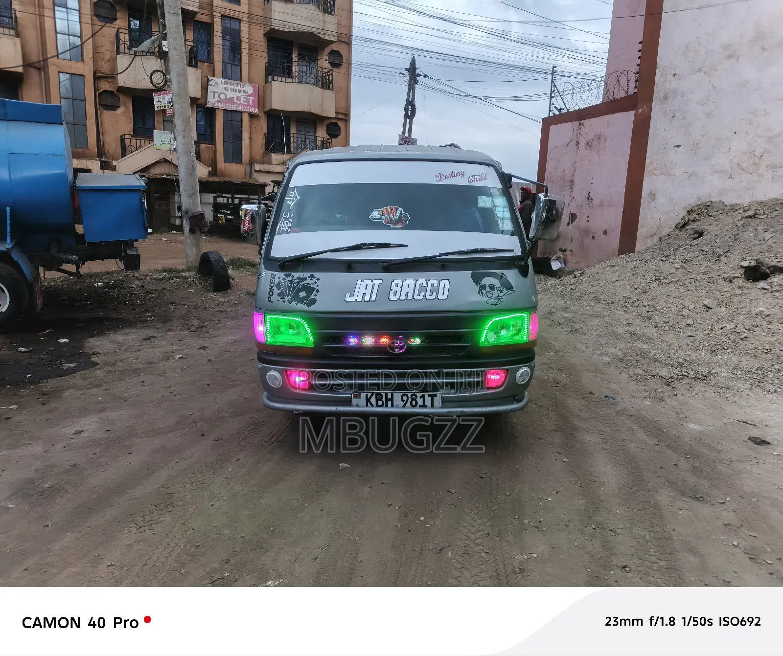 Toyota HiAce 2005 Grey