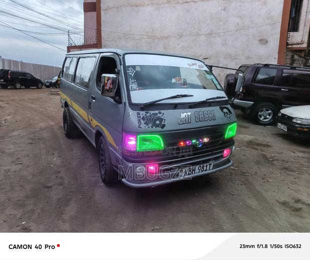 Toyota HiAce 2005 Grey - thumbnail 13