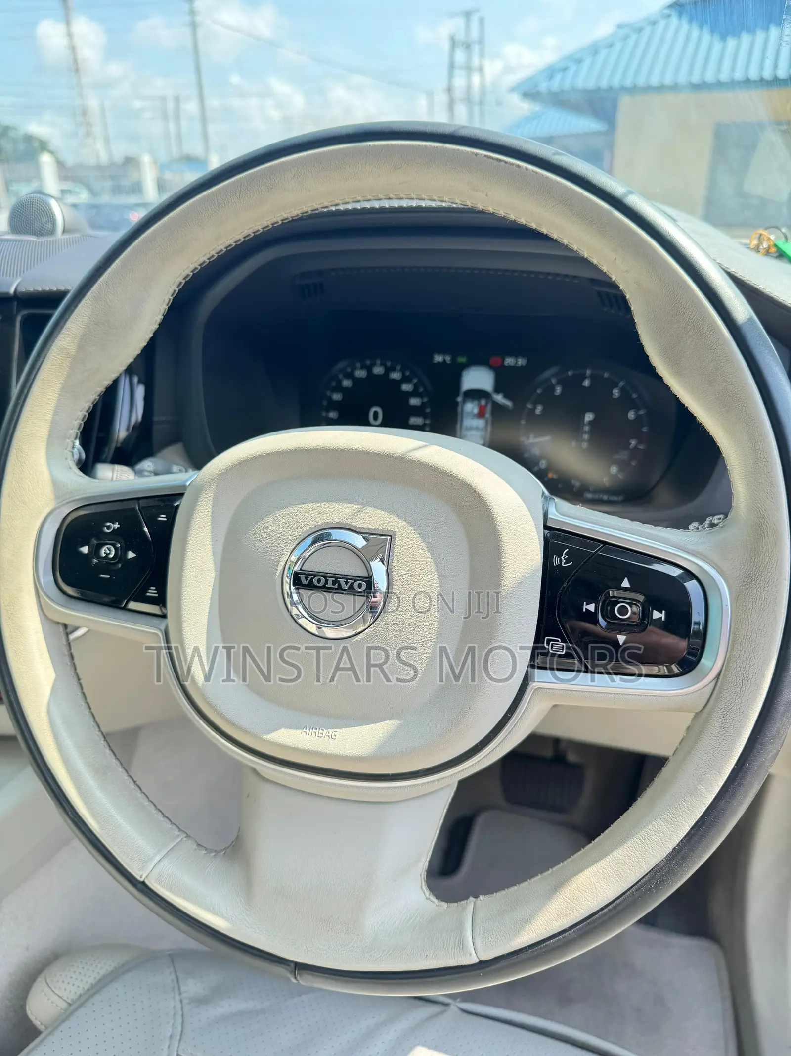 Volvo XC60 T5 R-Design FWD 2019 Gray