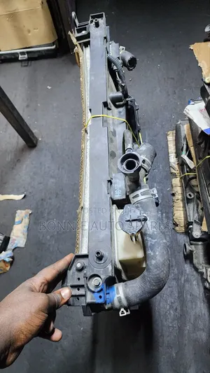 Aqua / Fielder Hybrid Radiator