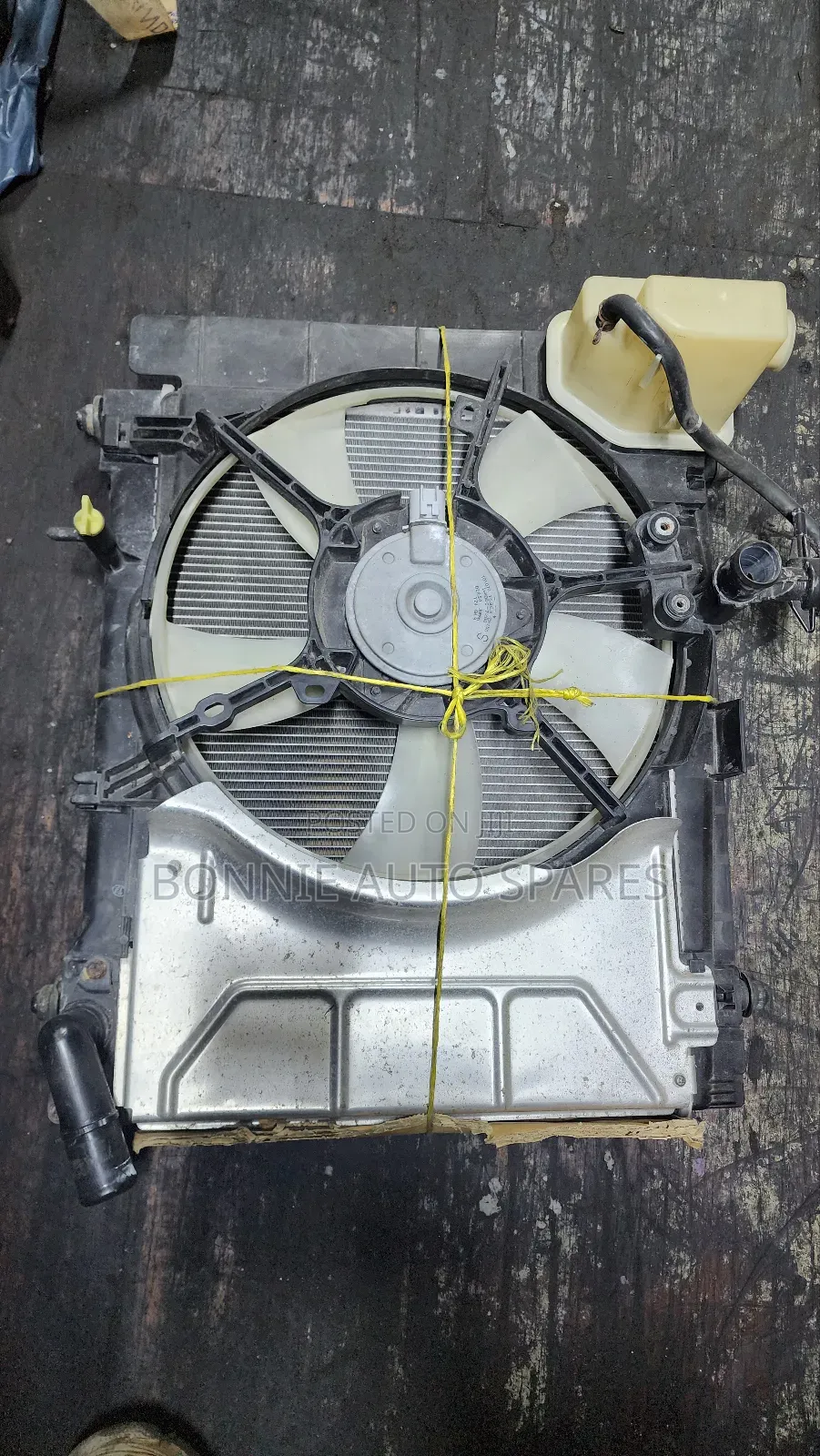 Toyota Vitz Jewella Radiator