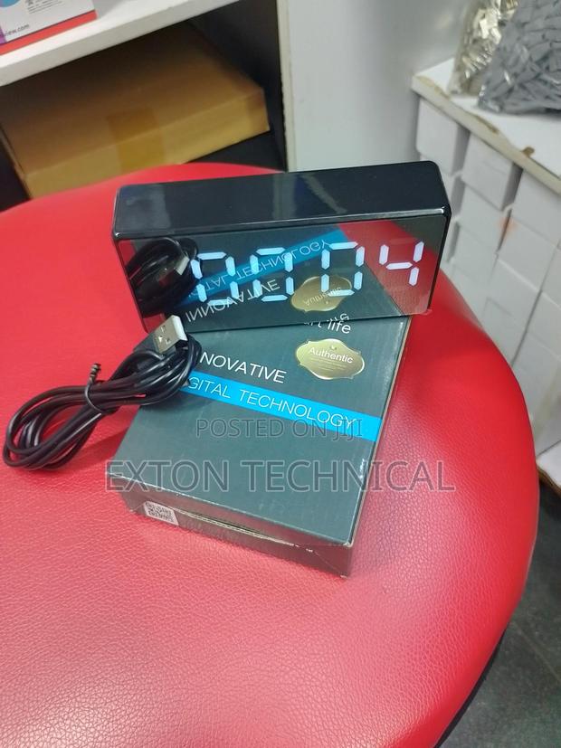 Wireless Spy Camera Hidden Clock Spy Camera With Audio - main view