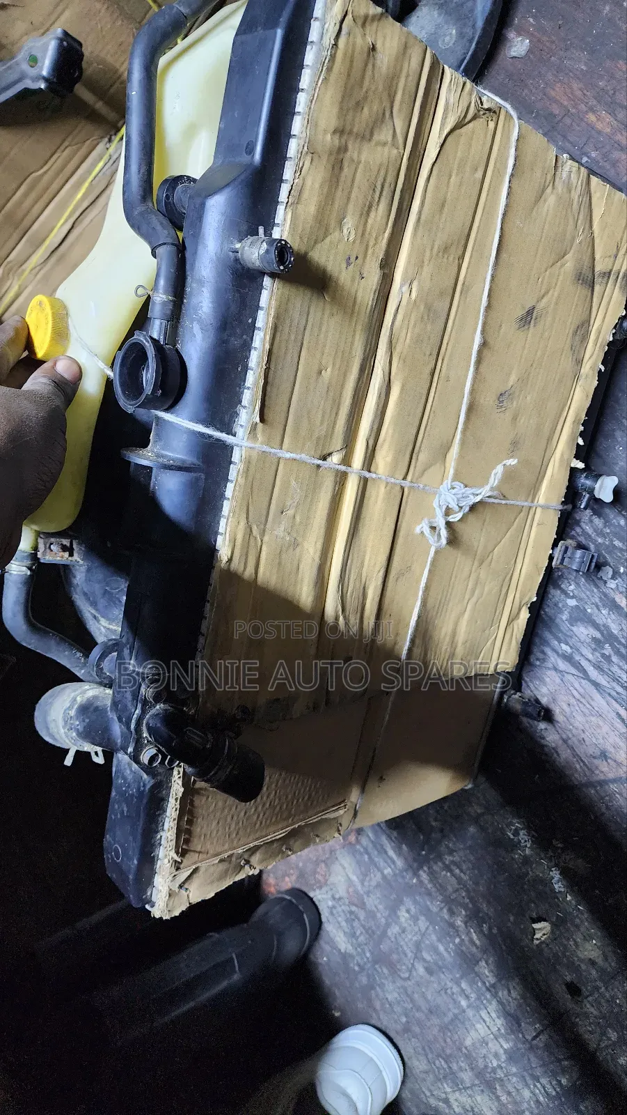 Nissan Caravan Radiator