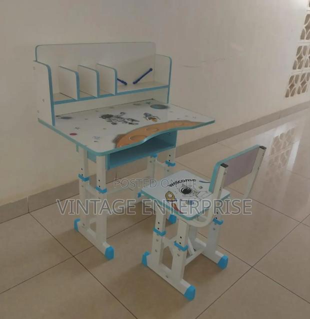 Kids Study Table - main view
