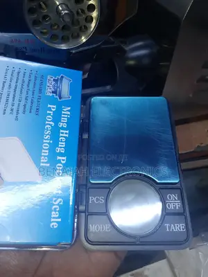 Efficient Pocket Weighing Scale From 0.01 Grams to 1 KGS