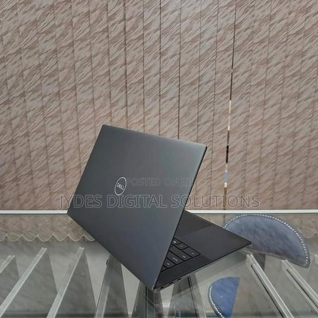 Laptop Dell Precision 5550 16GB Intel Core I7 SSD 512GB - thumbnail 3