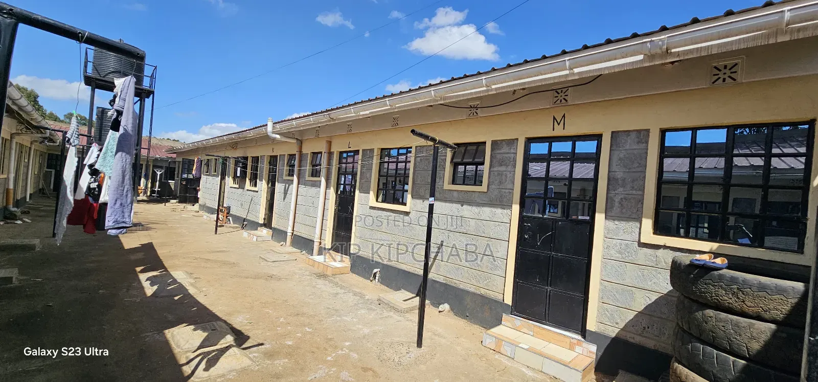 18bdrm Duplex in Kimumu for sale
