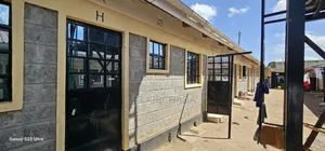 18bdrm Duplex in Kimumu for sale