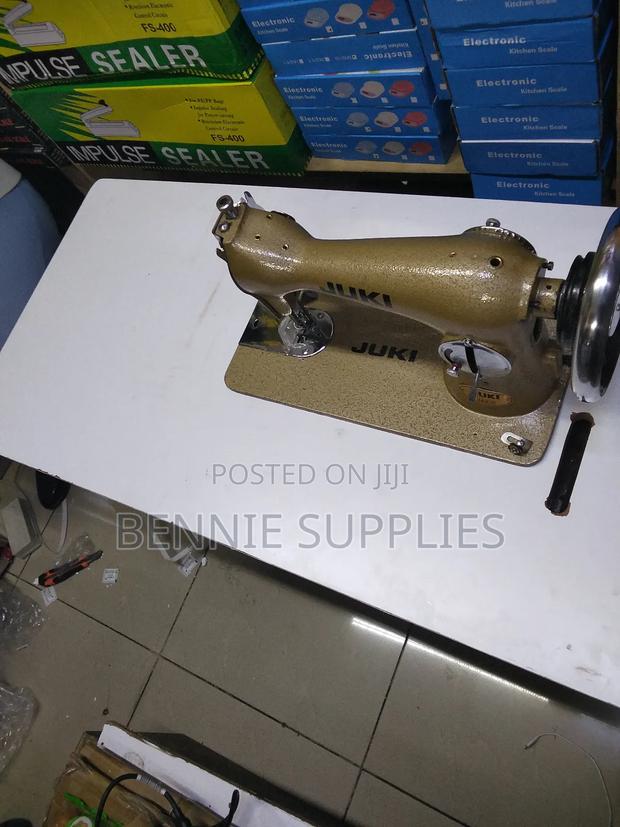 Commercial Suitable Complete Singer + Table - main view