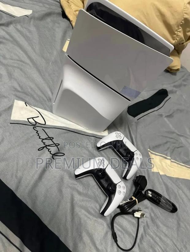 Less Than a Month Ps5 Slim With Two Controllers.