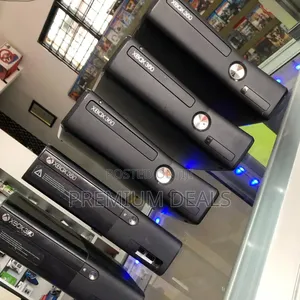 Plug and Play Xbox 360 With 10games.