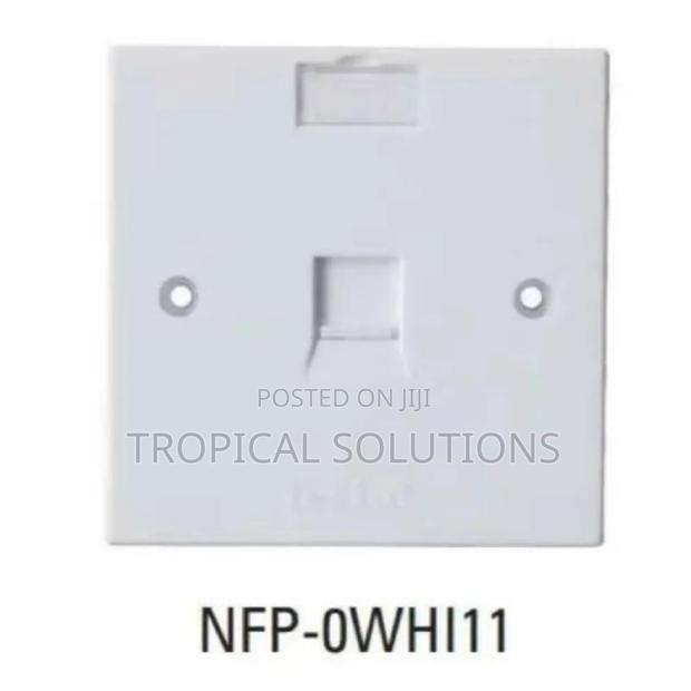 NFP-0wh111 Single Faceplate With Shutter Id Plate - thumbnail 2