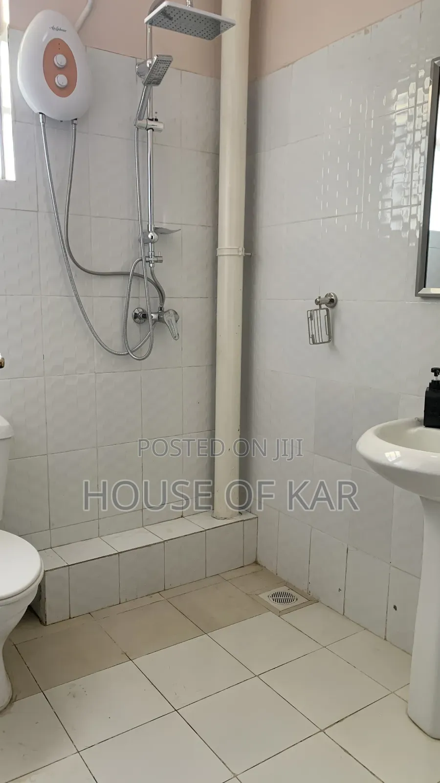 2 Bedroom Aptmt Along Park Rd. Gurunanak