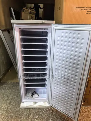 Solar Standing Ice Maker 198l 200watts Dc 24v
