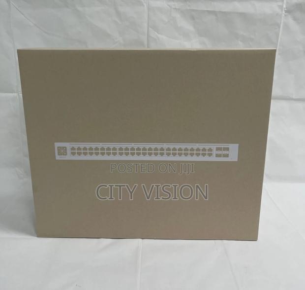 Ubiquiti Usw-Pro-Max-48-Pro Unifi 48port Multigigabit Switch - thumbnail 2