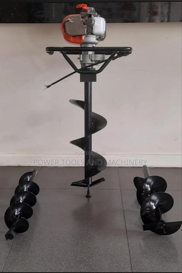 Hawking *Earth Auger* With 3 Bits

/ Earth Auger
