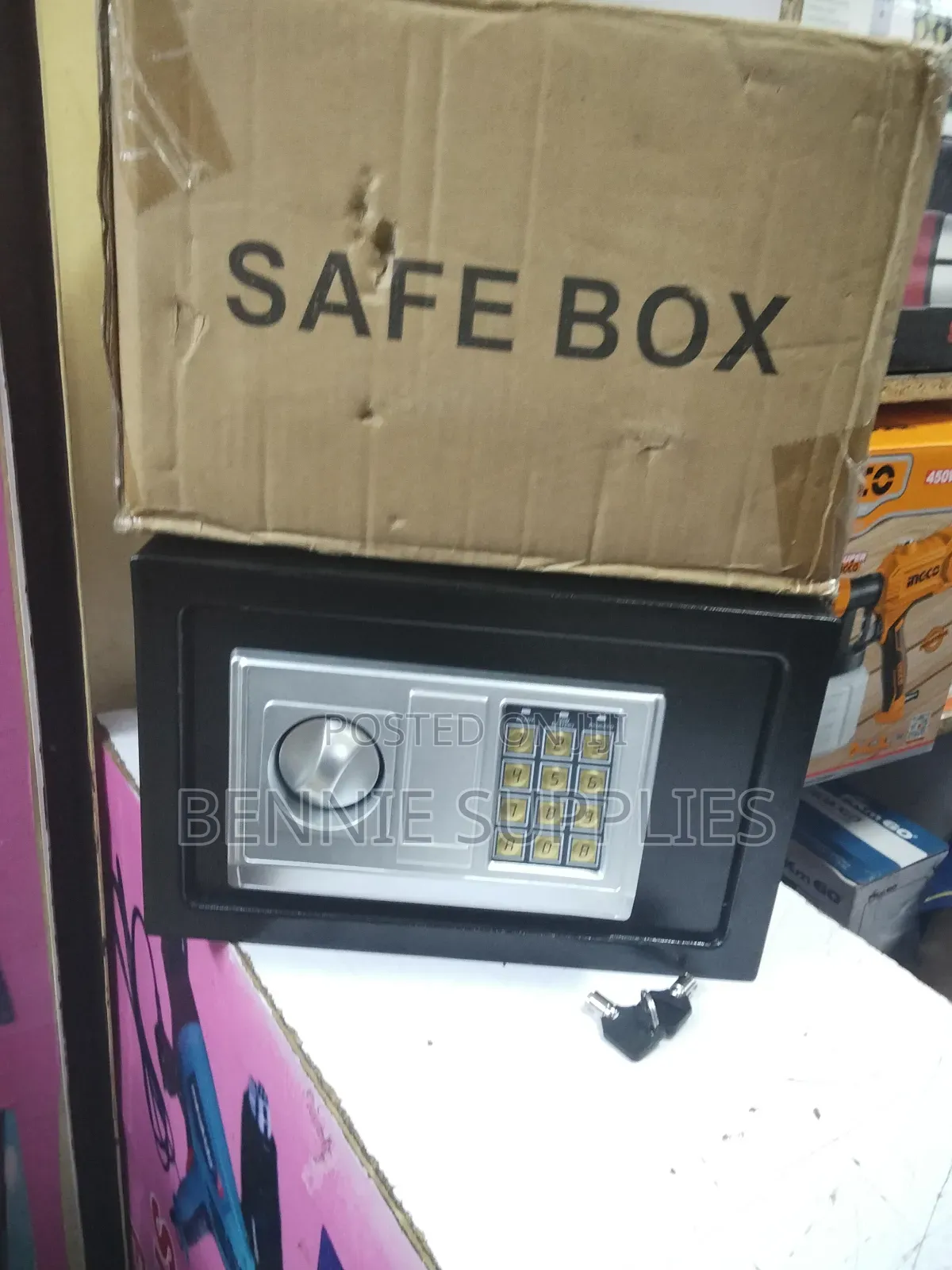 Suitable Safe Box / Available Safe Box