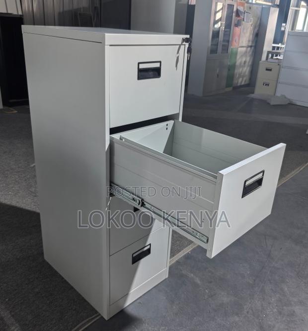 Office Cabinet: Classic Office Cabinet – 3 Drawers - thumbnail 3