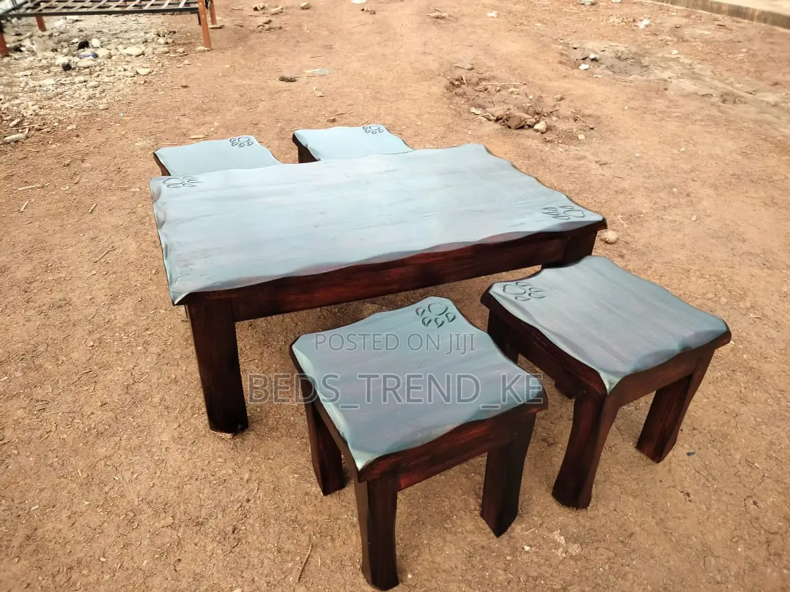 Mahogany Table With 4 Matching Stools