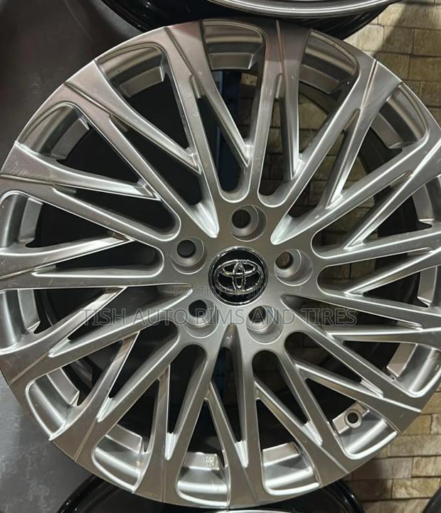 Toyota Harrier, Rav4, Vanguard 19 Inch Rims Set