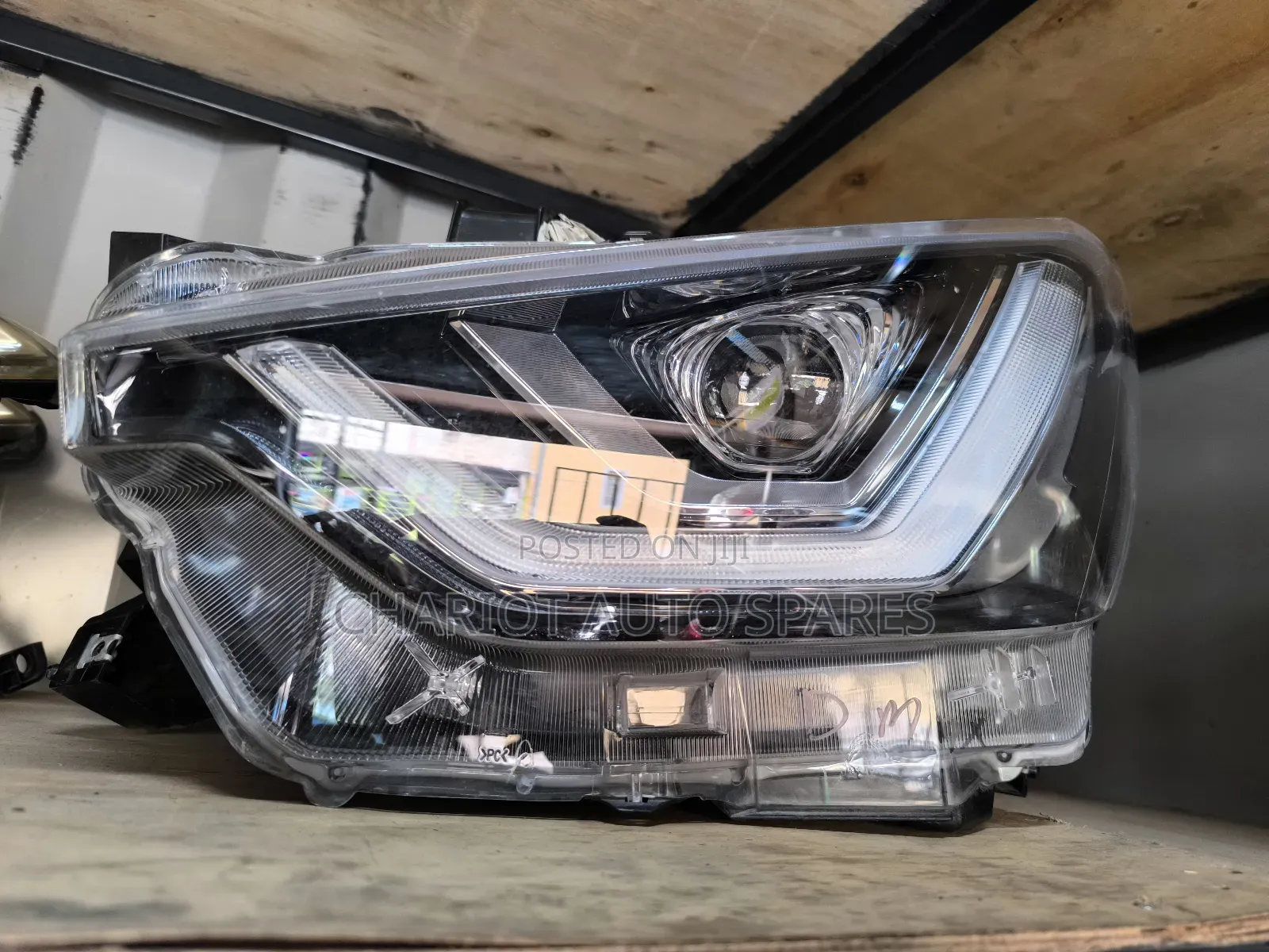 Isuzu Dmax Headlight Non Xenon