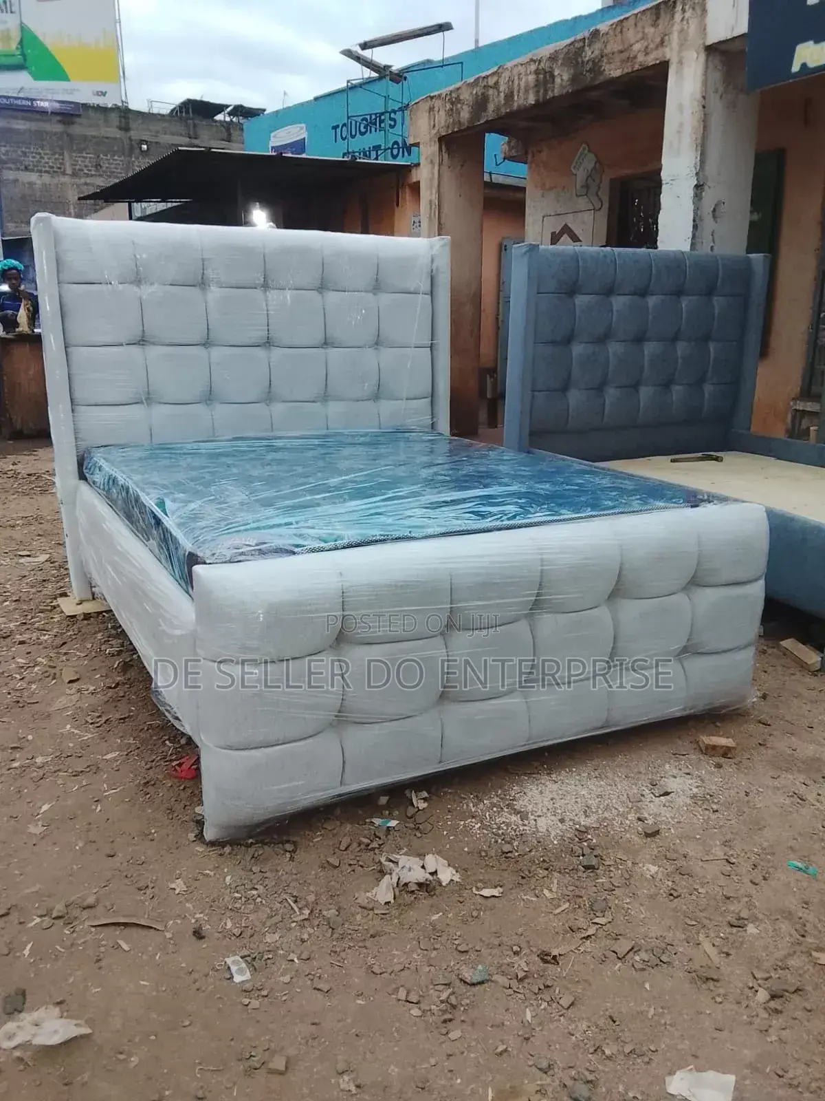 Ash Grey Chesterbed 5*6