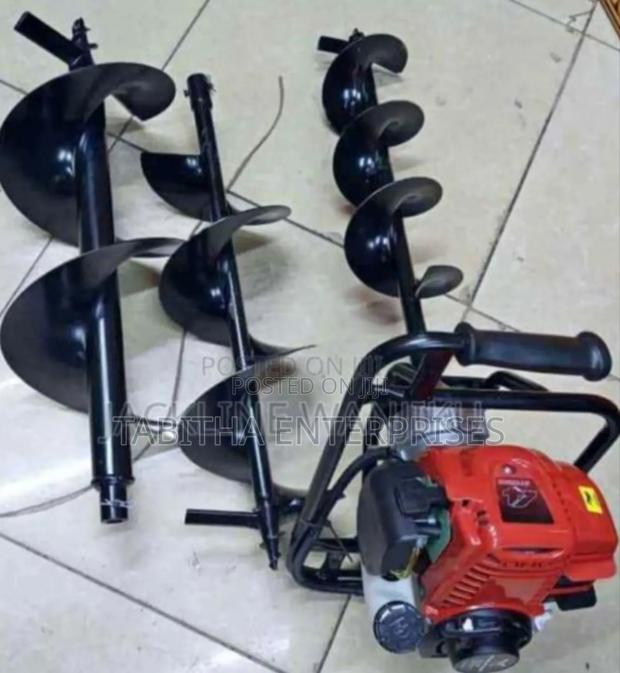 Earth Auger 2stroke Machine/ - main view