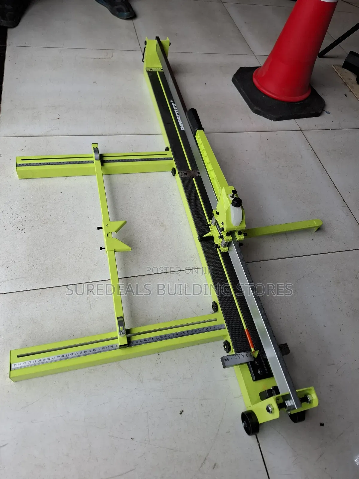 Ceramic Tile Cutting Machine With Laser Guide