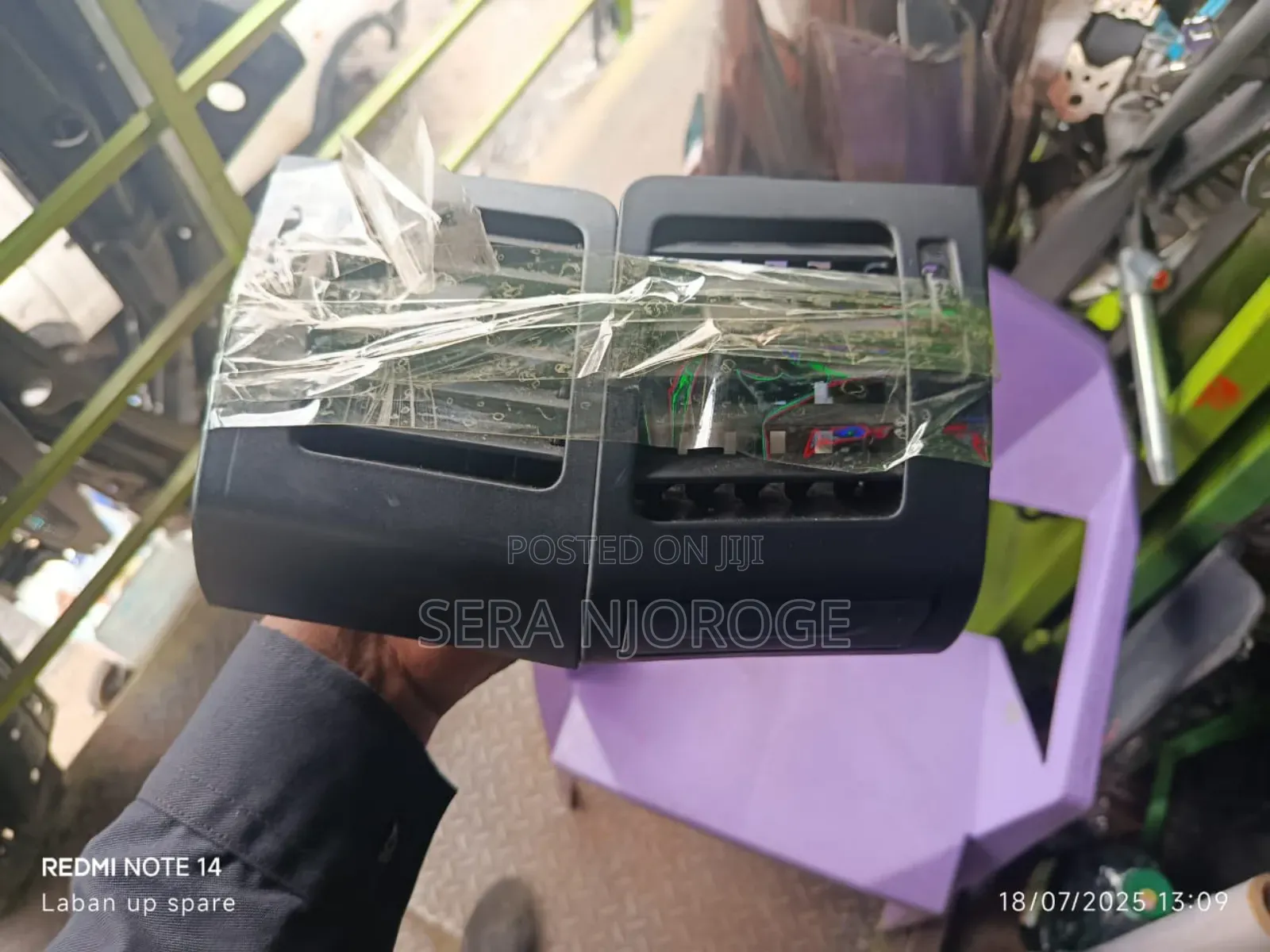 Harrier 240 Dashboard Vents