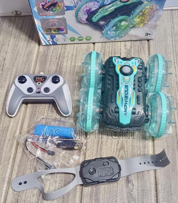 Double Sided Flip Stunt Car ( Remote Hand Gesture) - main view