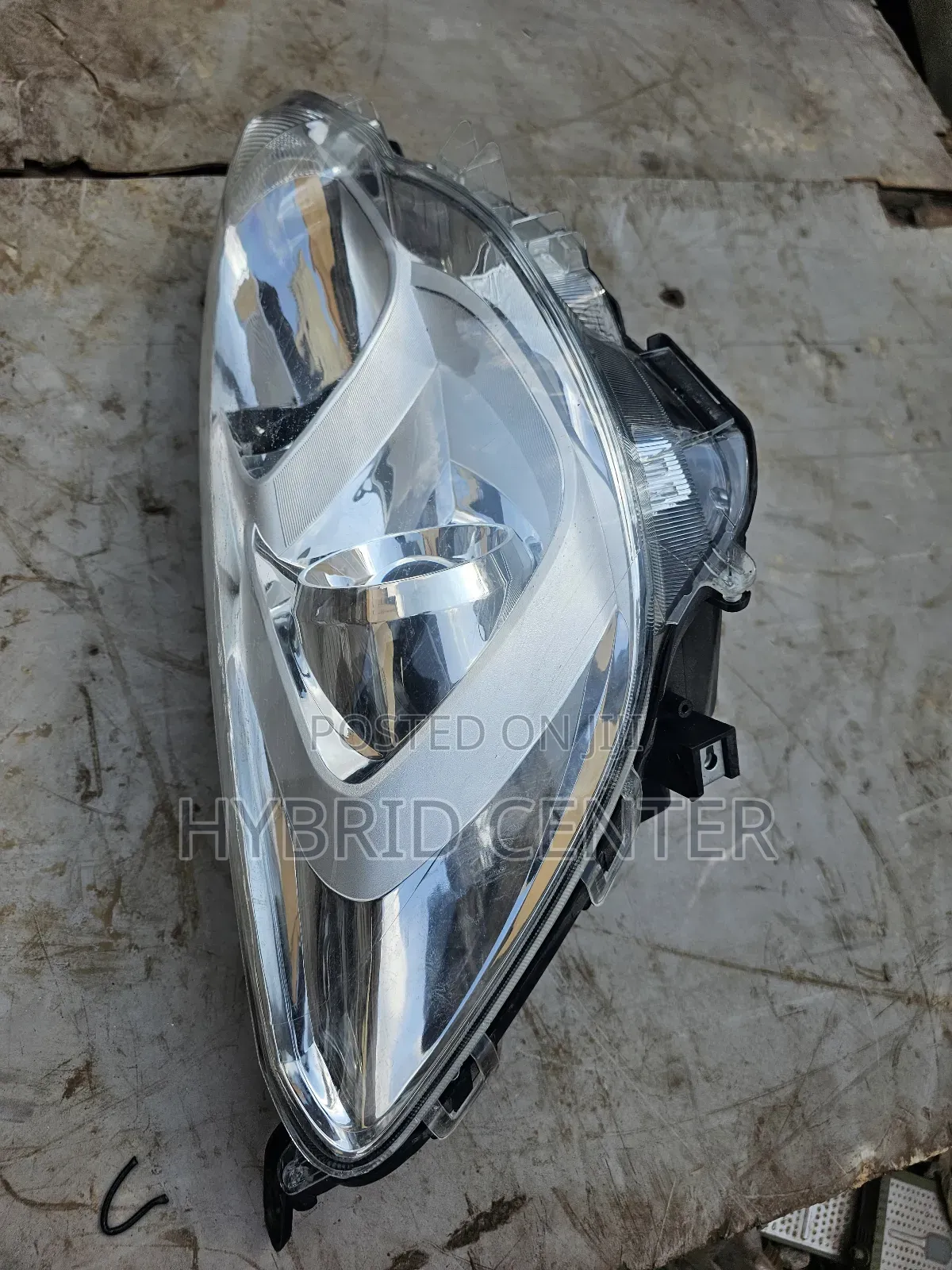 Aqua Top Headlight (Toyota)