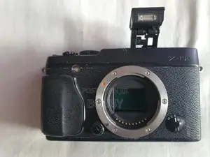 Fujifilm X-E2 Mirrorless Aps-C Camera