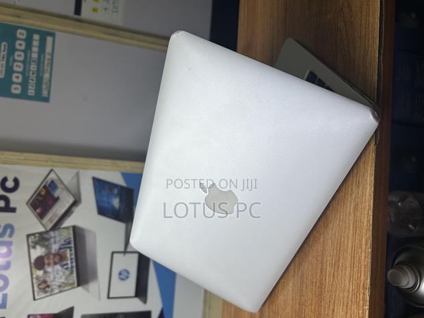 Laptop Apple MacBook Air 2014 4GB Intel Core I5 SSD 128GB - main view