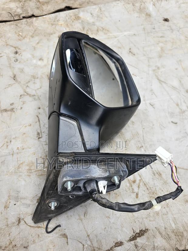 Honda Vezel Side Mirror - thumbnail 2
