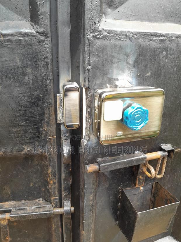 Passcode Gate Lock for Entryways - thumbnail 2