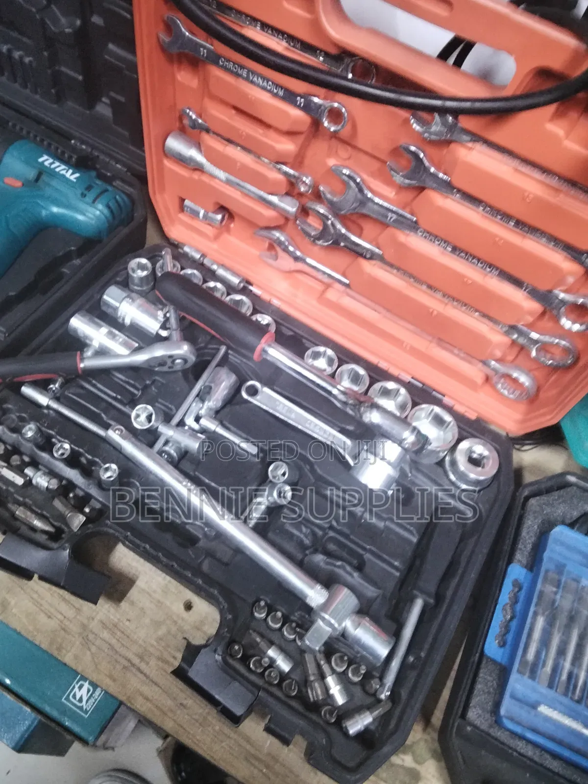 82 Piece Spanner Set / Available Spanner Set