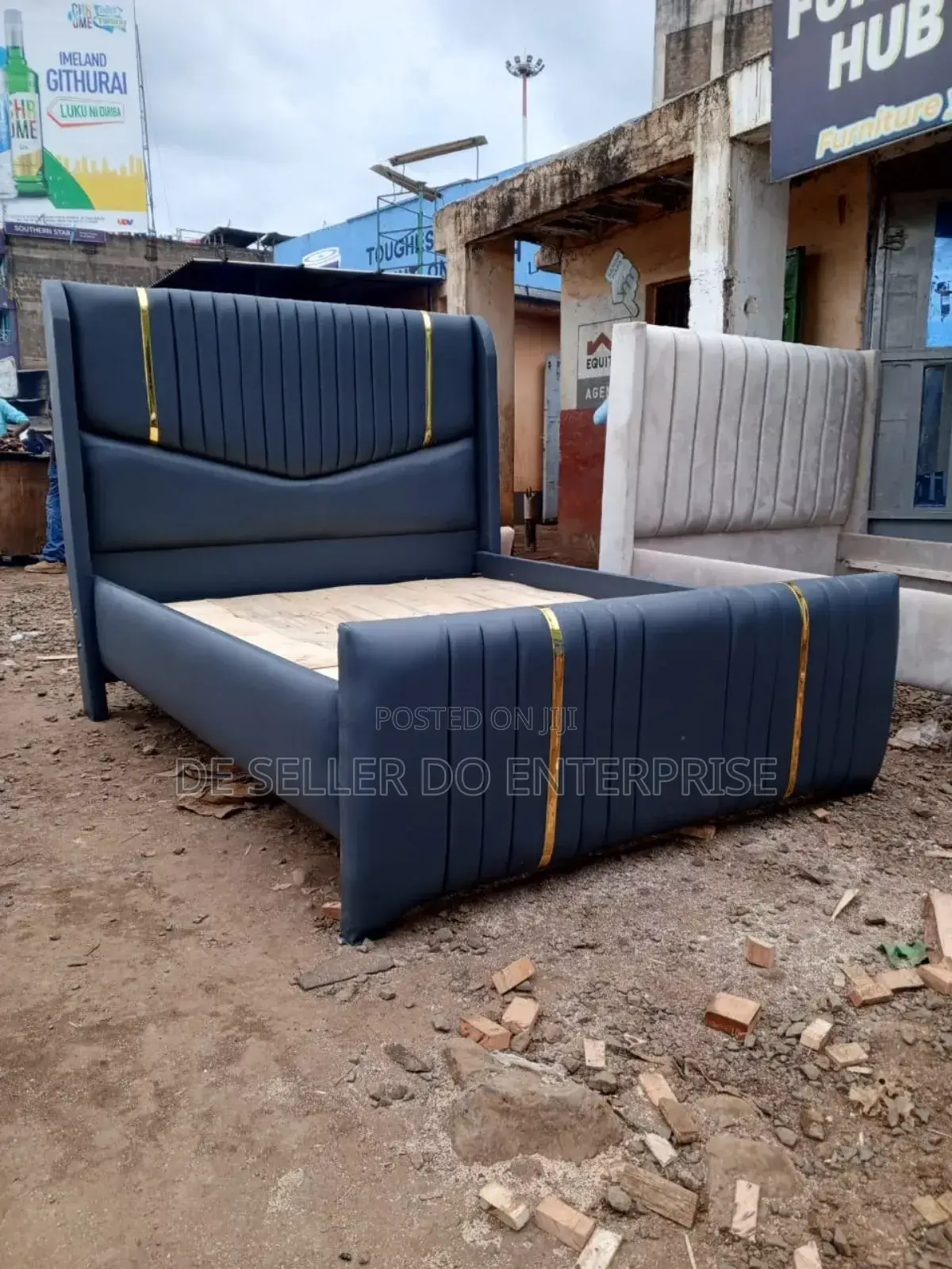 Chesterfield Classy Gray 5*6 Bed