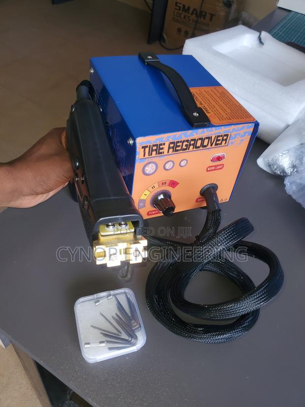 Truck Tire Regrooving Machine