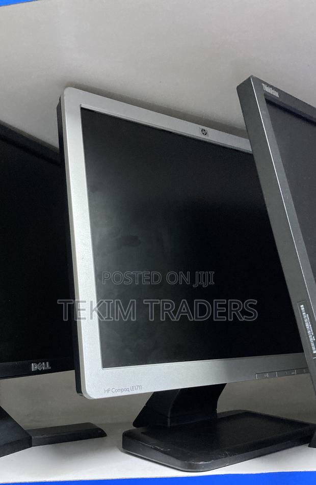 Hp 17” Vga Square Display – 720p Resolution - main view