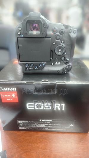 Canon Eos R1 - main view