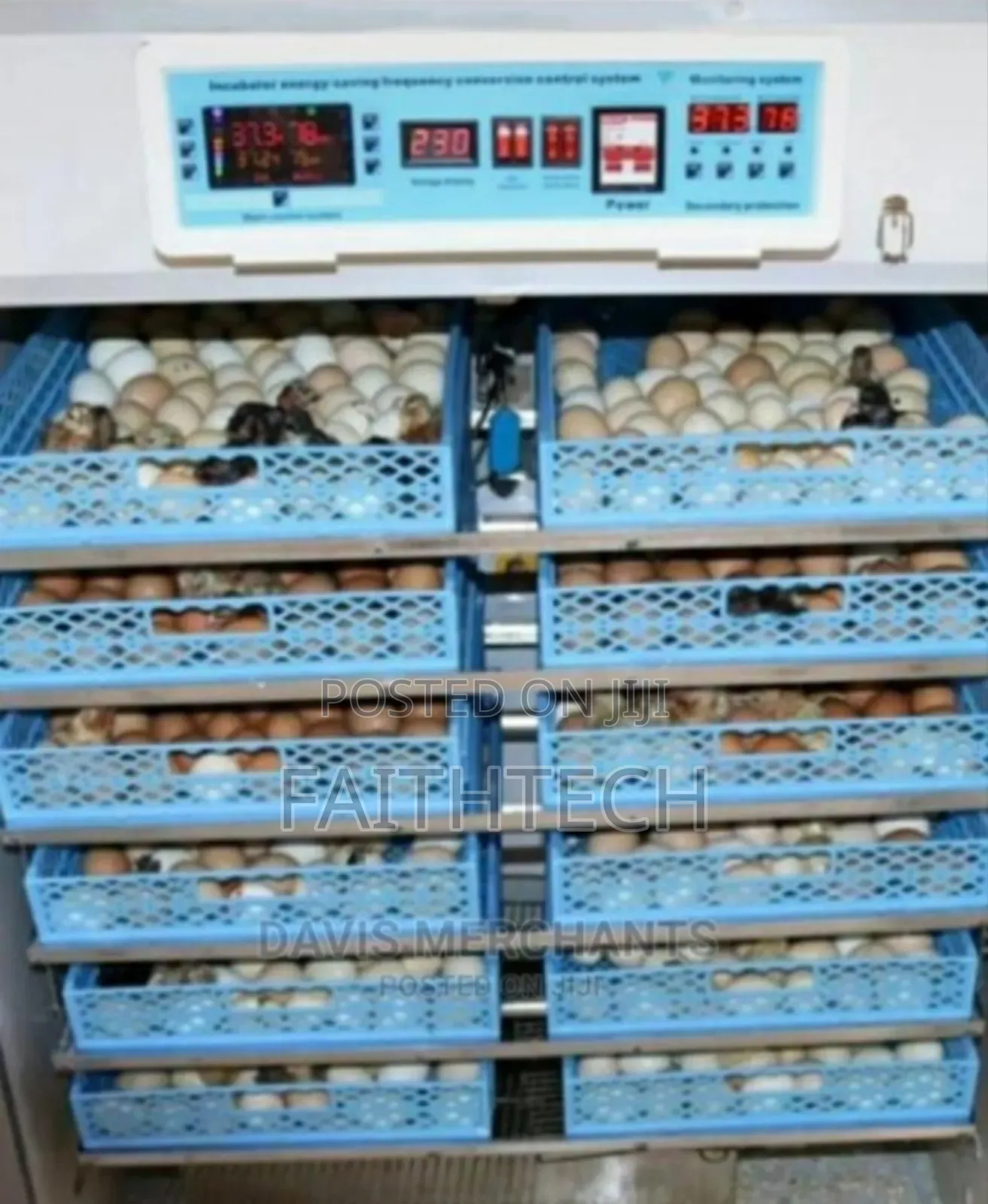 1056 Eggs Incubator